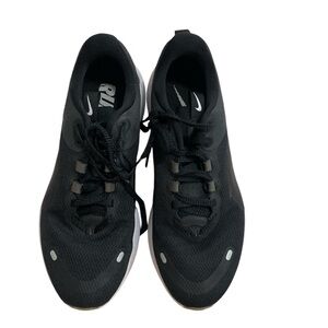 Nike Women’s Black Running Shoes- Sz 9.5- Great Sole- in EUC